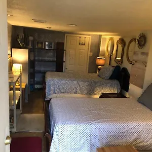  Guest house Highland Park